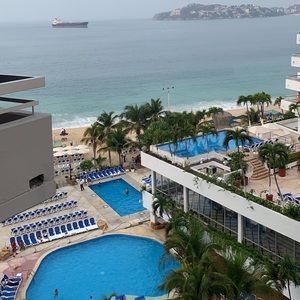 Meet your Posher, Johnathan